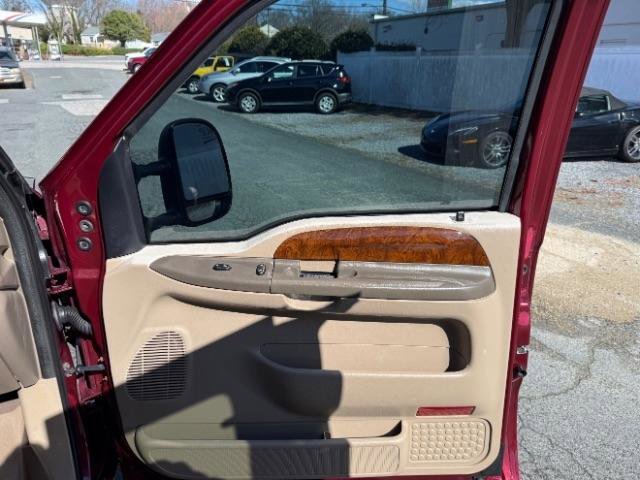 Used 2004 Ford F350 XLT image 8