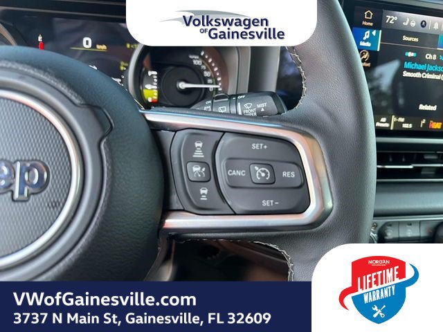 Used 2025 Jeep Wrangler Unlimited Sahara AWD/4WD image 24