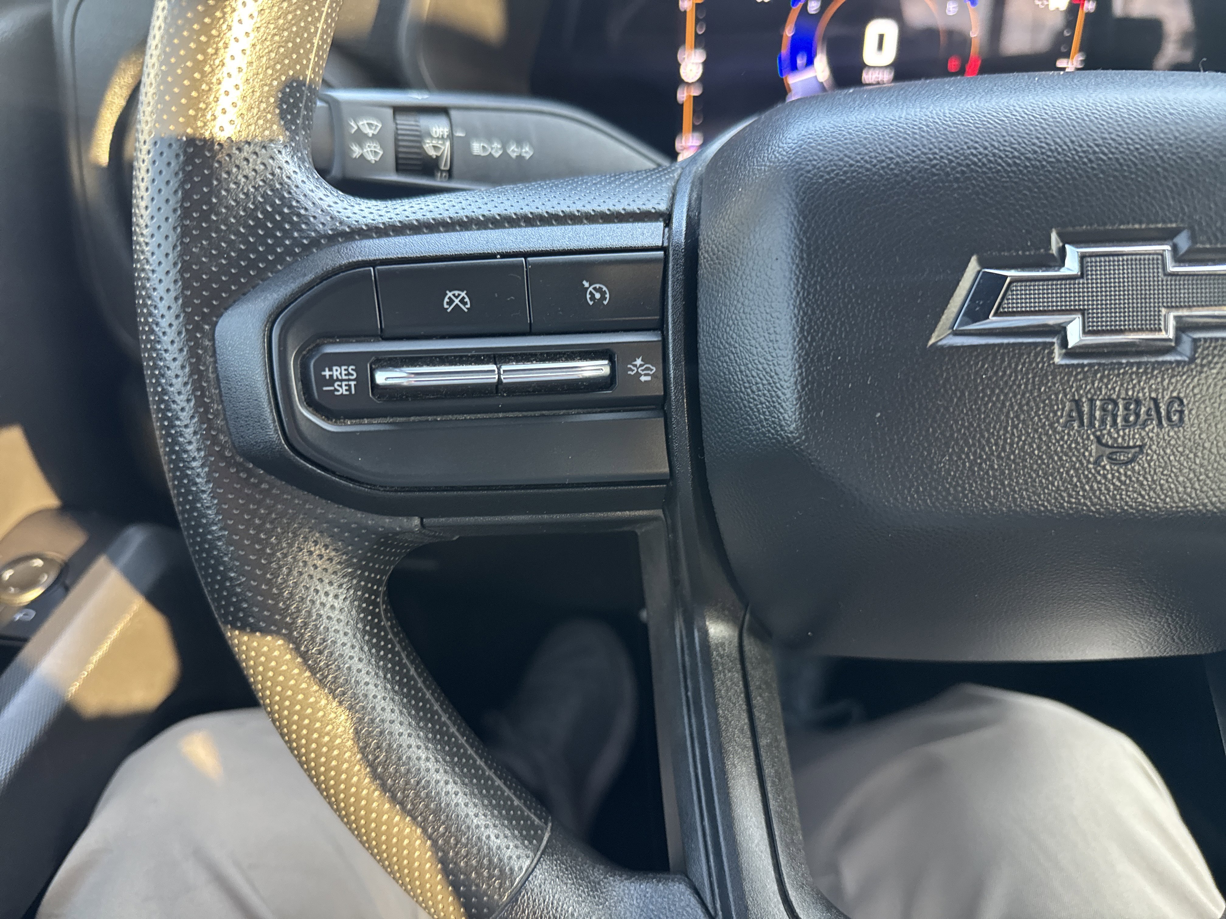 Used 2023 Chevrolet Colorado Trail Boss w/ LPO, Dark Essentials Package AWD/4WD image 19