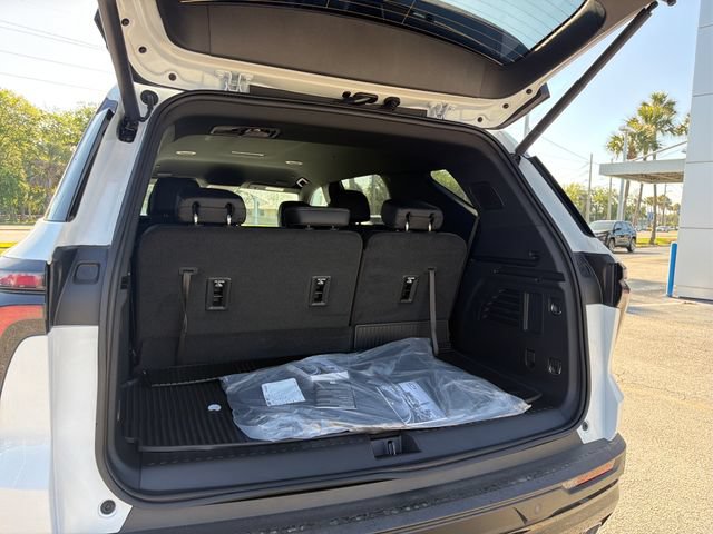 New 2026 Chevrolet Traverse LT w/ Midnight/Sport Edition FWD image 13