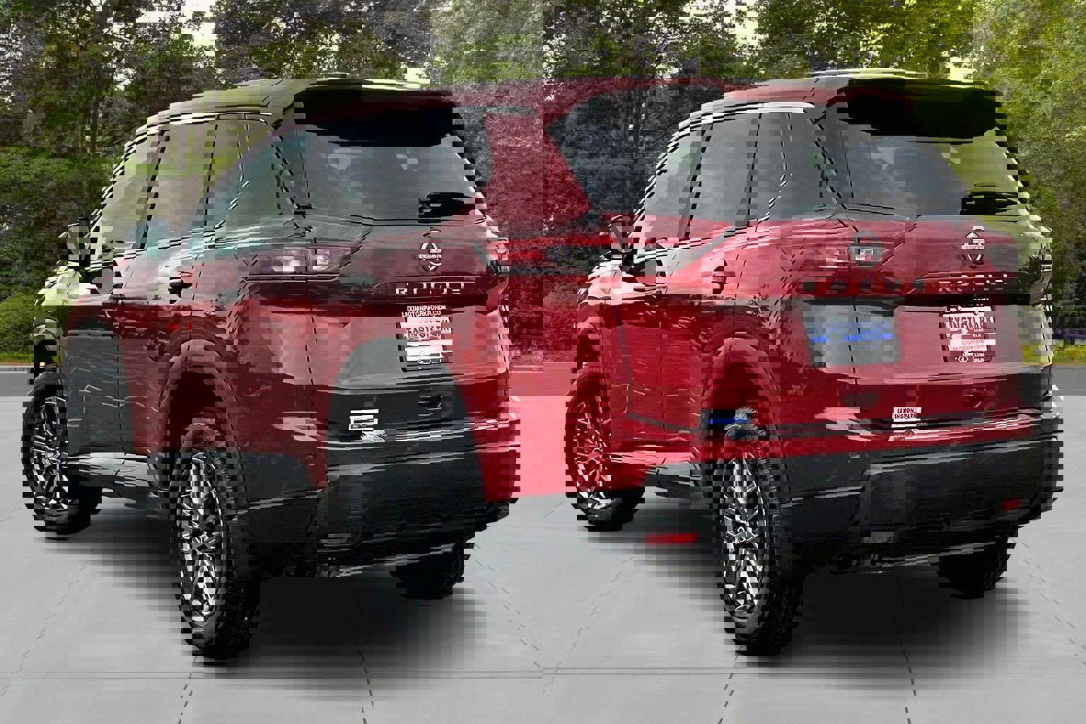 Used 2024 Nissan Rogue S image 4