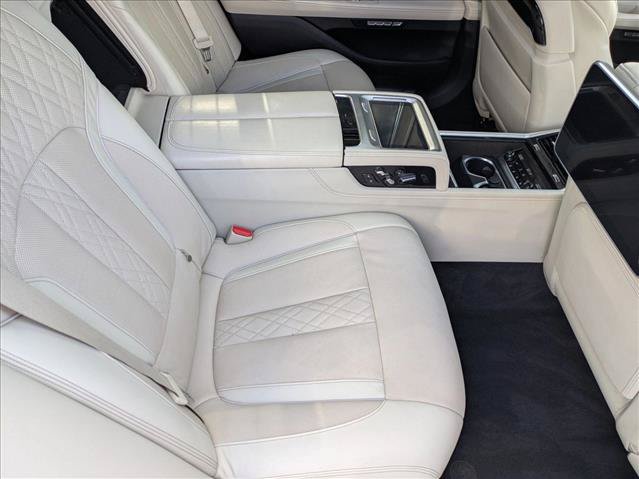 Used 2016 BMW 750Li xDrive AWD/4WD image 22