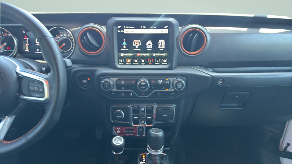 Used 2023 Jeep Gladiator Mojave AWD/4WD image 19