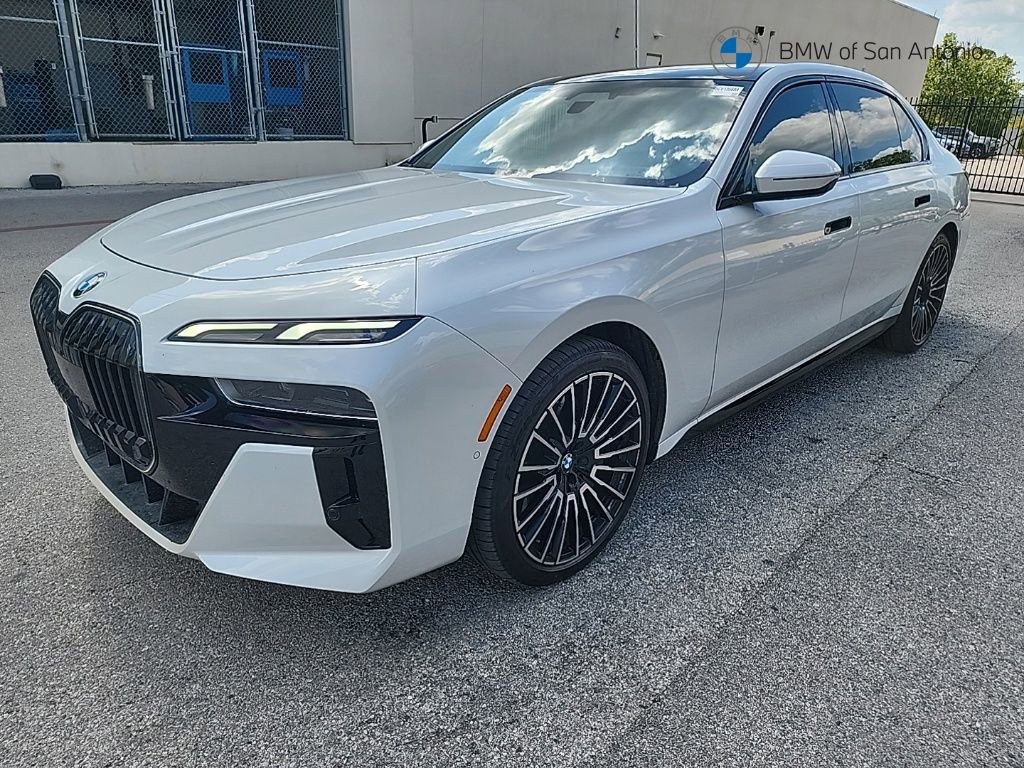 Certified 2025 BMW 760i xDrive w/ Luxury Rear Seating Package