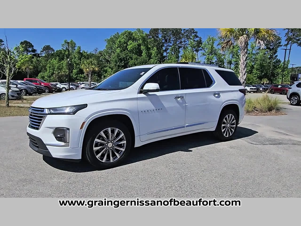 Used 2023 Chevrolet Traverse Premier FWD image 23
