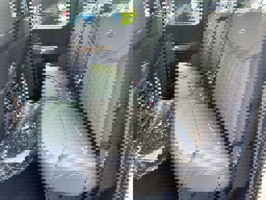 New 2025 Ford F250 Platinum w/ Platinum Plus Package image 17