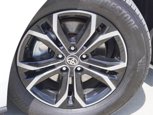 Certified 2025 Toyota Sienna Platinum AWD/4WD image 12