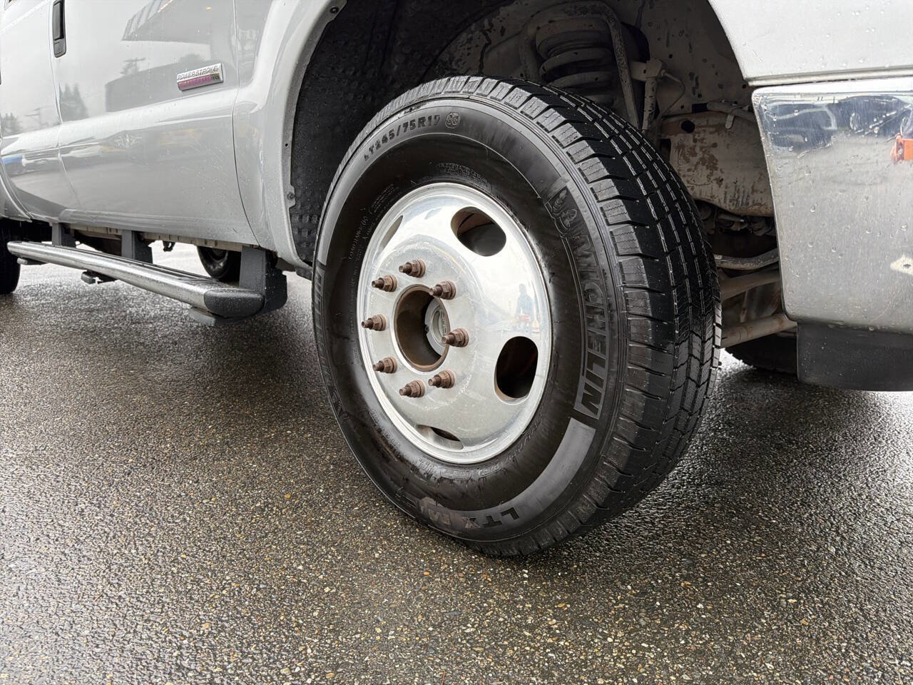 Used 2007 Ford F350 Lariat AWD/4WD image 8