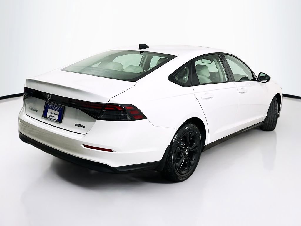 Certified 2025 Honda Accord SE image 7