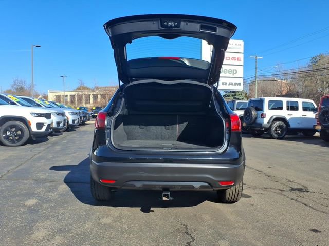 Used 2017 Nissan Rogue Sport SL image 7