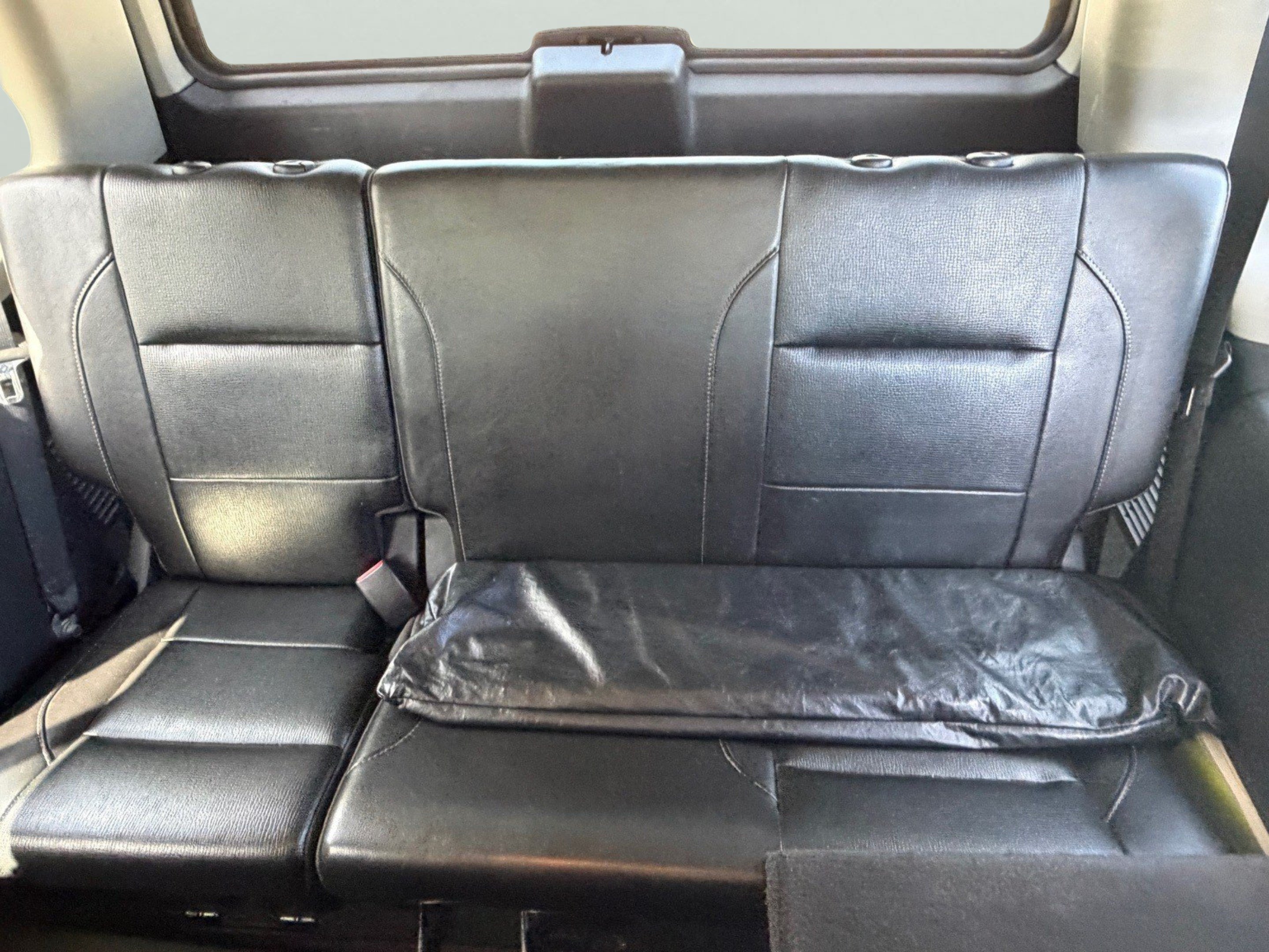 Used 2010 Nissan Armada Titanium w/ DVD Entertainment Pkg RWD image 13