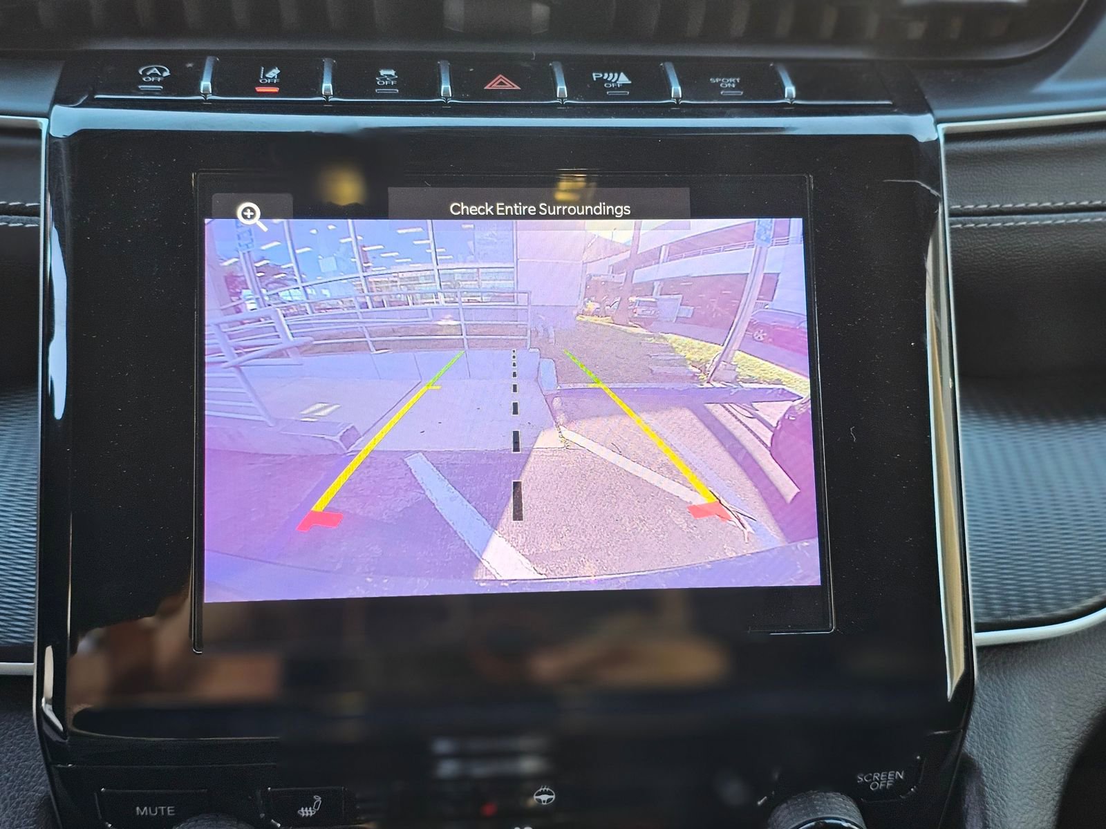 Used 2023 Jeep Grand Cherokee Altitude image 12
