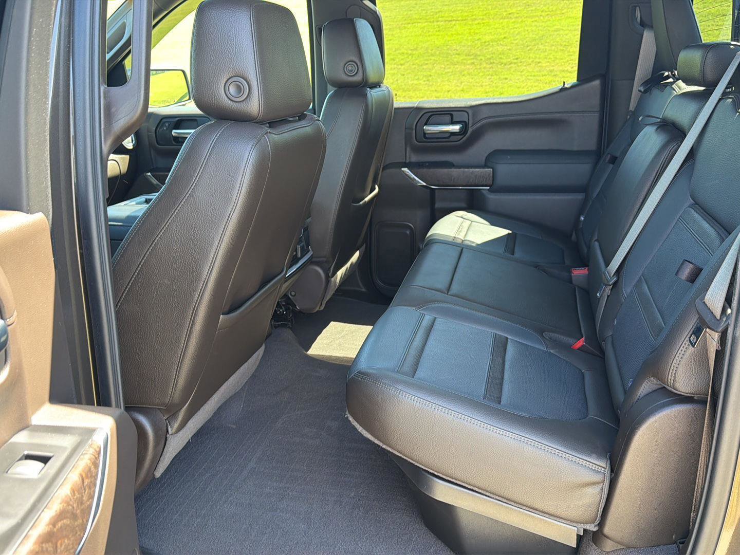 Used 2019 GMC Sierra 1500 Denali w/ Technology Package AWD/4WD image 11