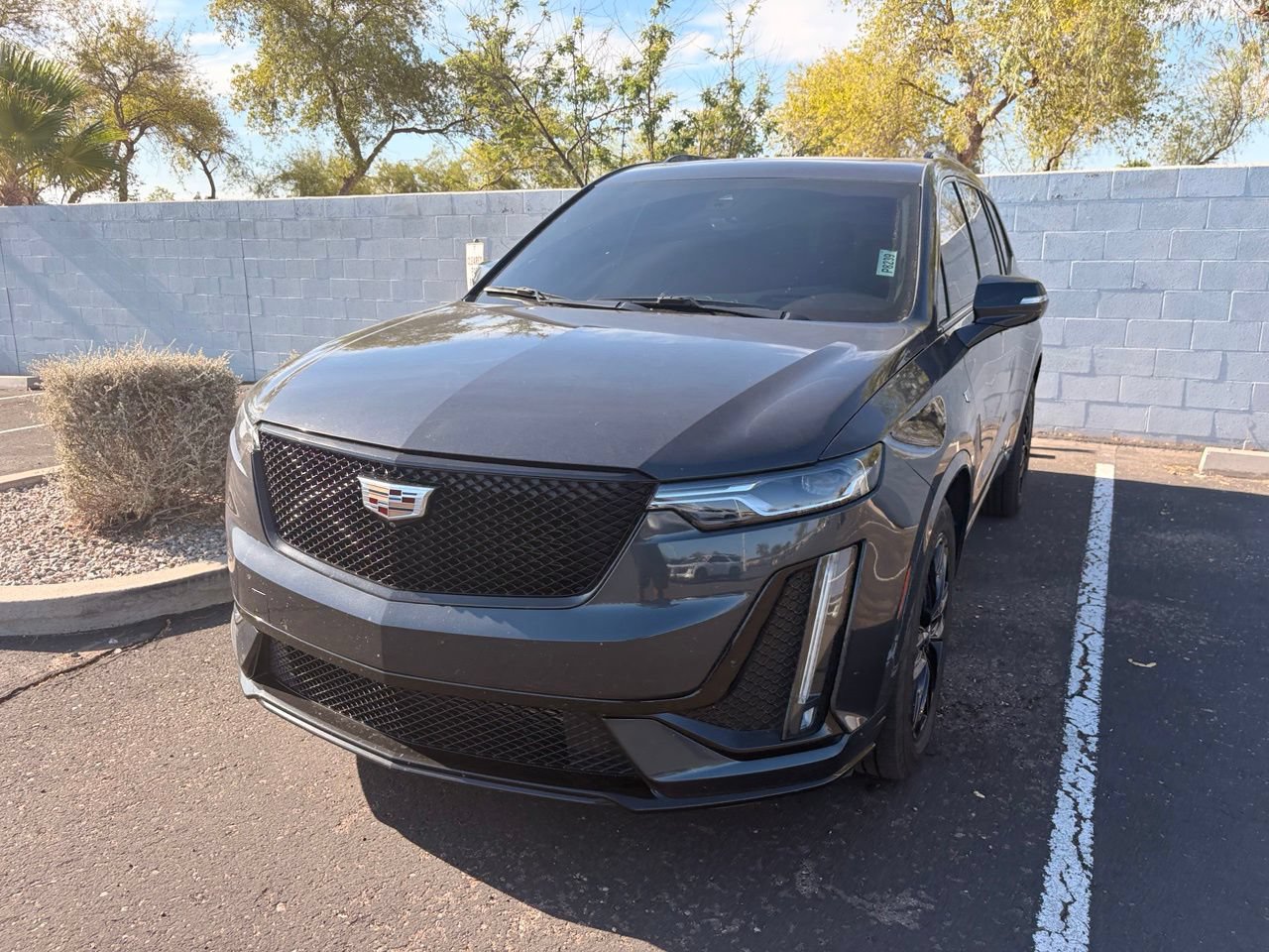 Used 2021 Cadillac XT6 Sport w/ LPO, ONYX Package AWD/4WD image 2