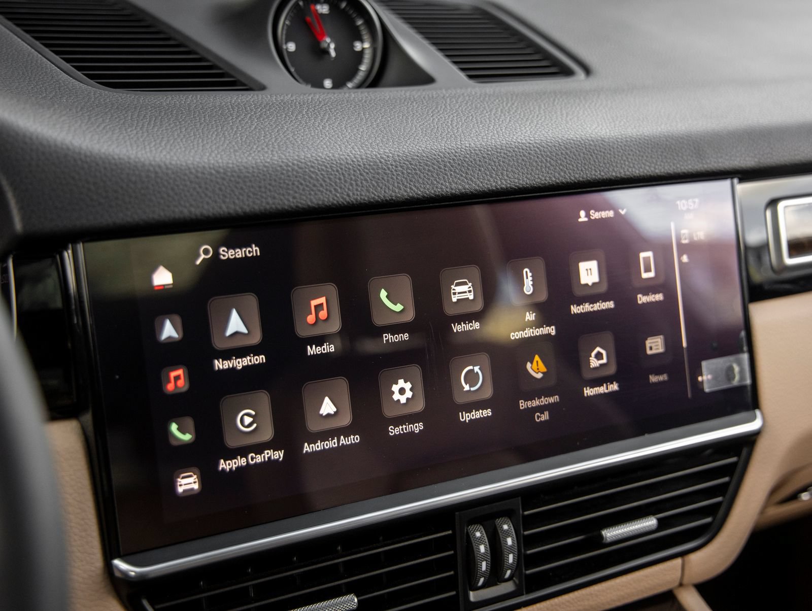 Certified 2023 Porsche Cayenne AWD/4WD image 31