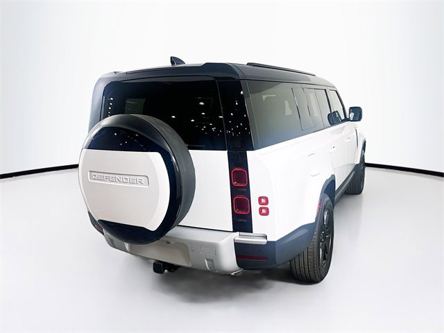 Used 2025 Land Rover Defender 130 S image 5