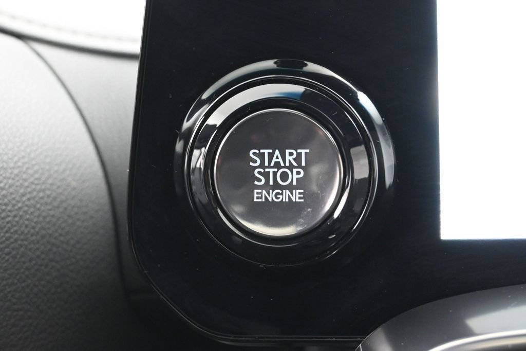 Used 2023 Lexus LX 600 4WD w/ Luxury Package image 31