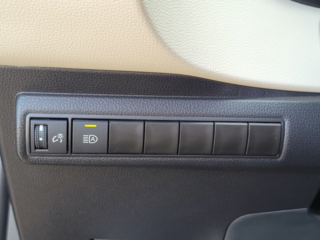 Used 2026 Toyota Corolla LE FWD image 22