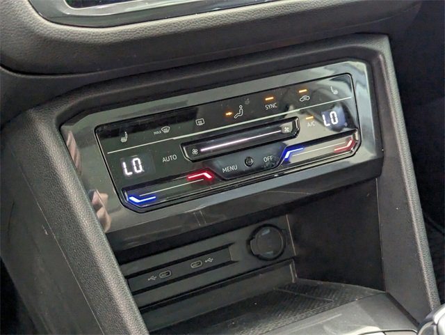 Certified 2022 Volkswagen Tiguan SE w/ Panoramic Sunroof Package image 23