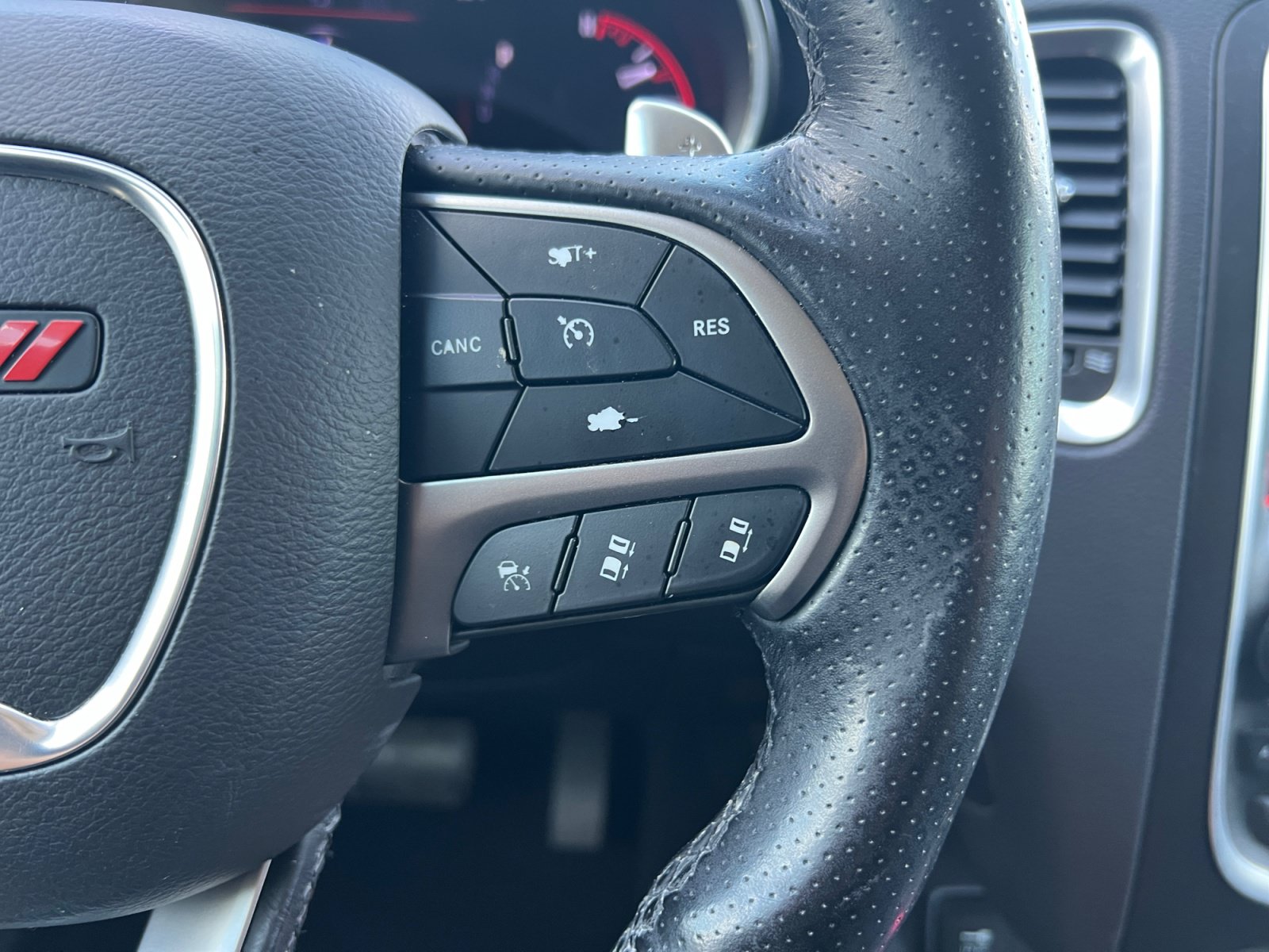 Used 2020 Dodge Durango Citadel w/ Technology Group RWD image 25