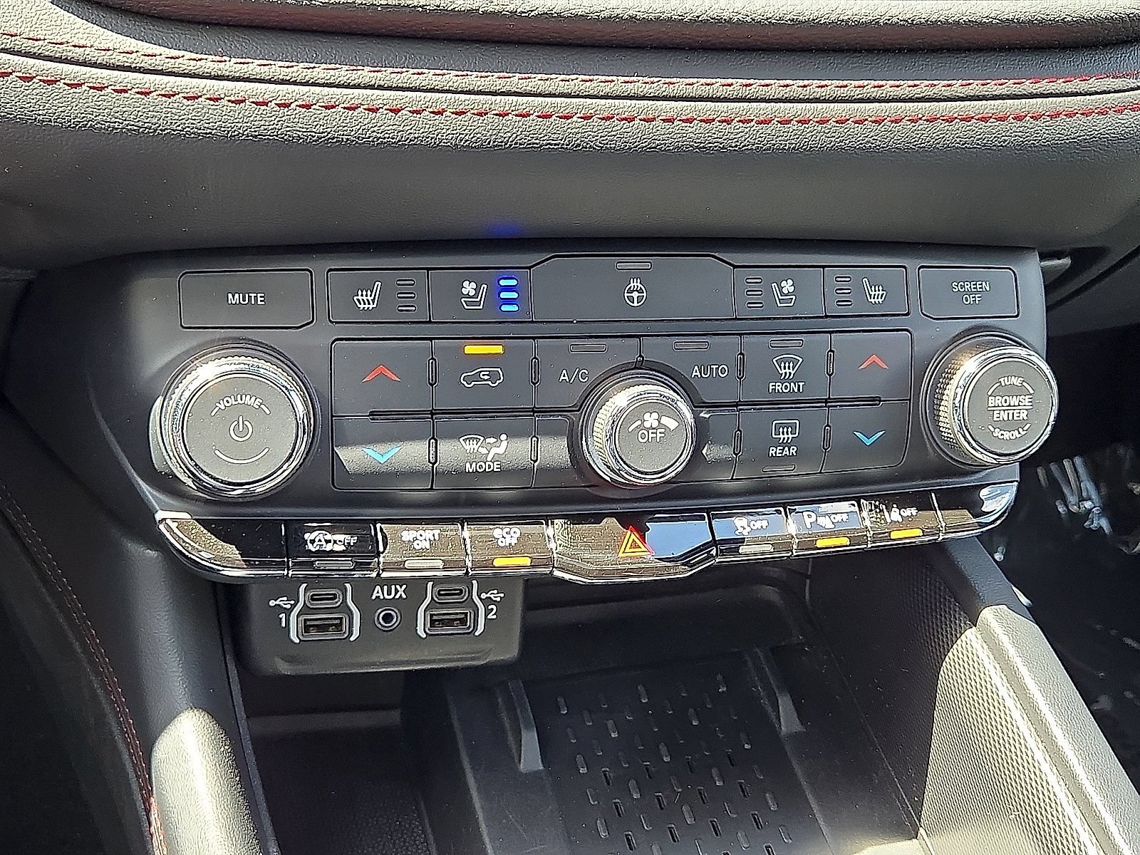 Used 2025 Dodge Durango GT AWD/4WD image 30