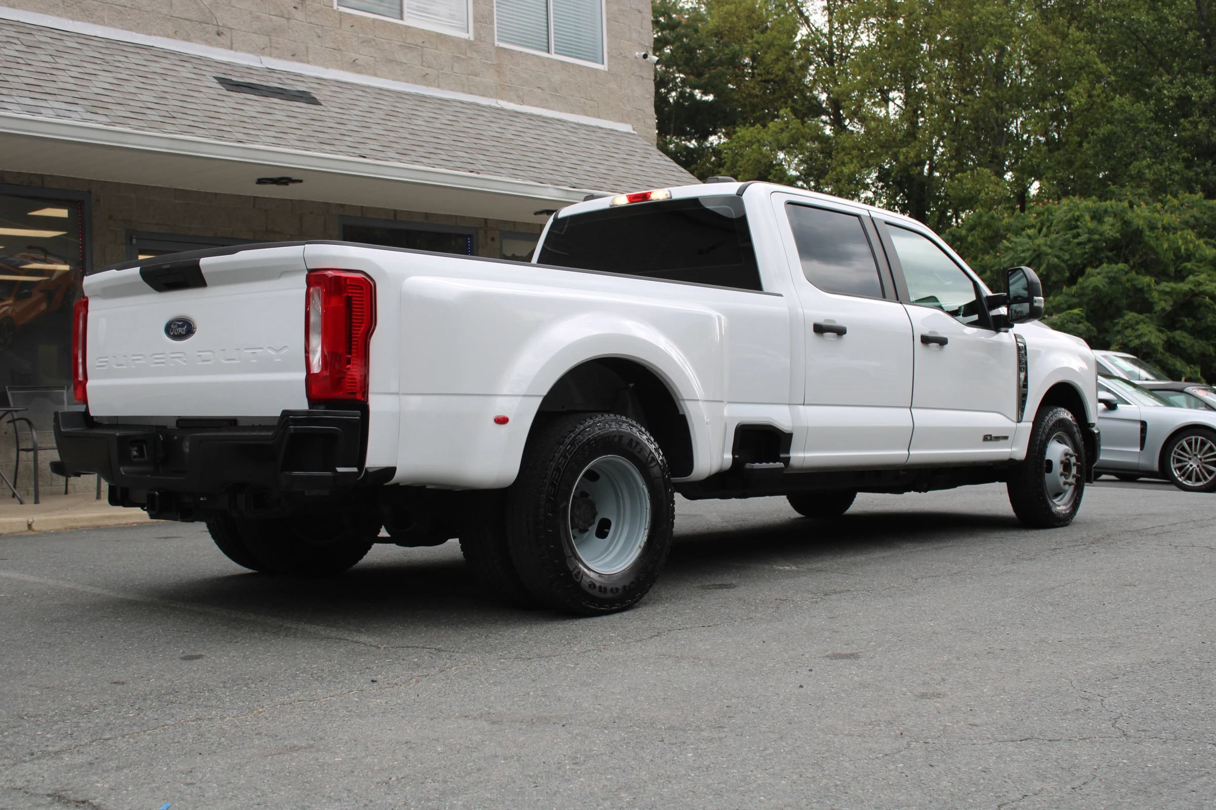 Used 2024 Ford F350 XL RWD image 7