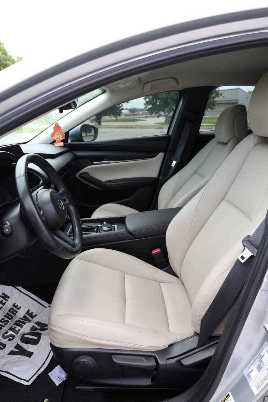 Used 2020 MAZDA MAZDA3 AWD Sedan w/ Select Package image 13