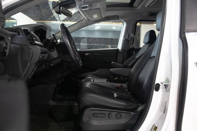 Used 2023 Honda Odyssey Touring image 10