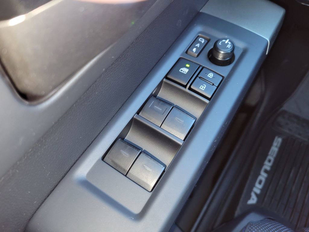 Used 2026 Toyota Sequoia Platinum AWD/4WD image 26