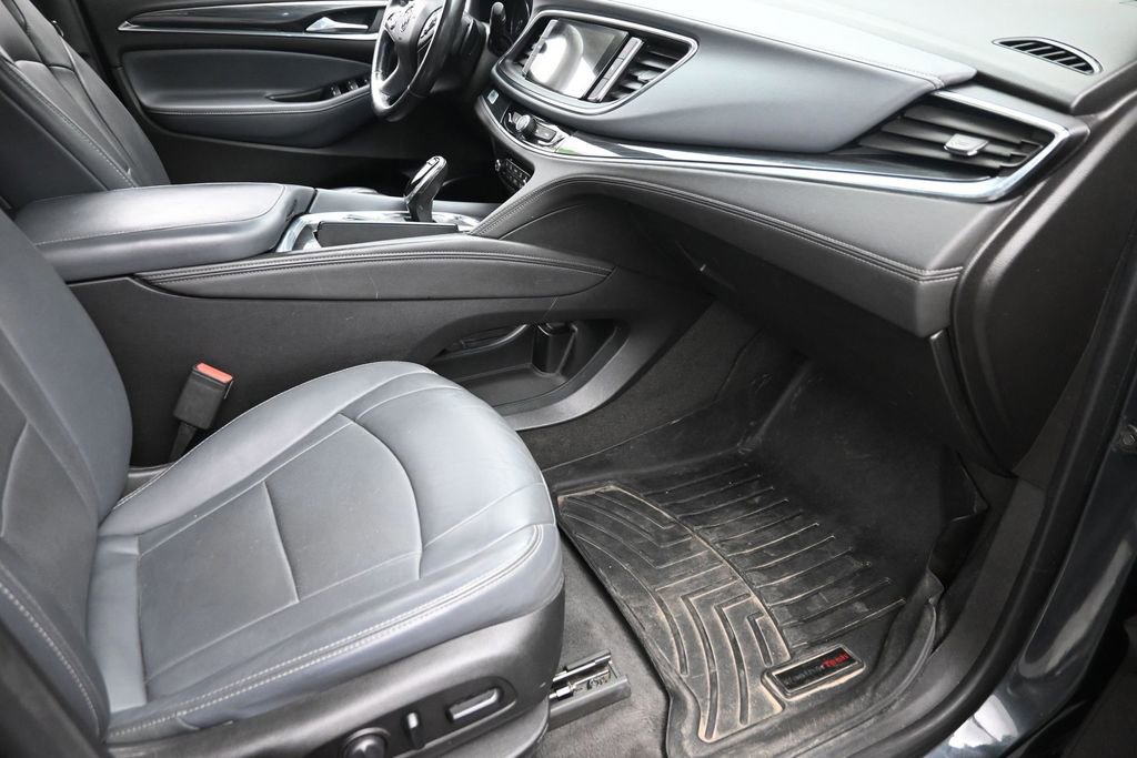 Used 2019 Buick Enclave Essence AWD/4WD image 7