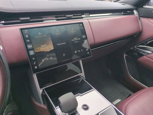 Certified 2024 Land Rover Range Rover SE AWD/4WD image 11