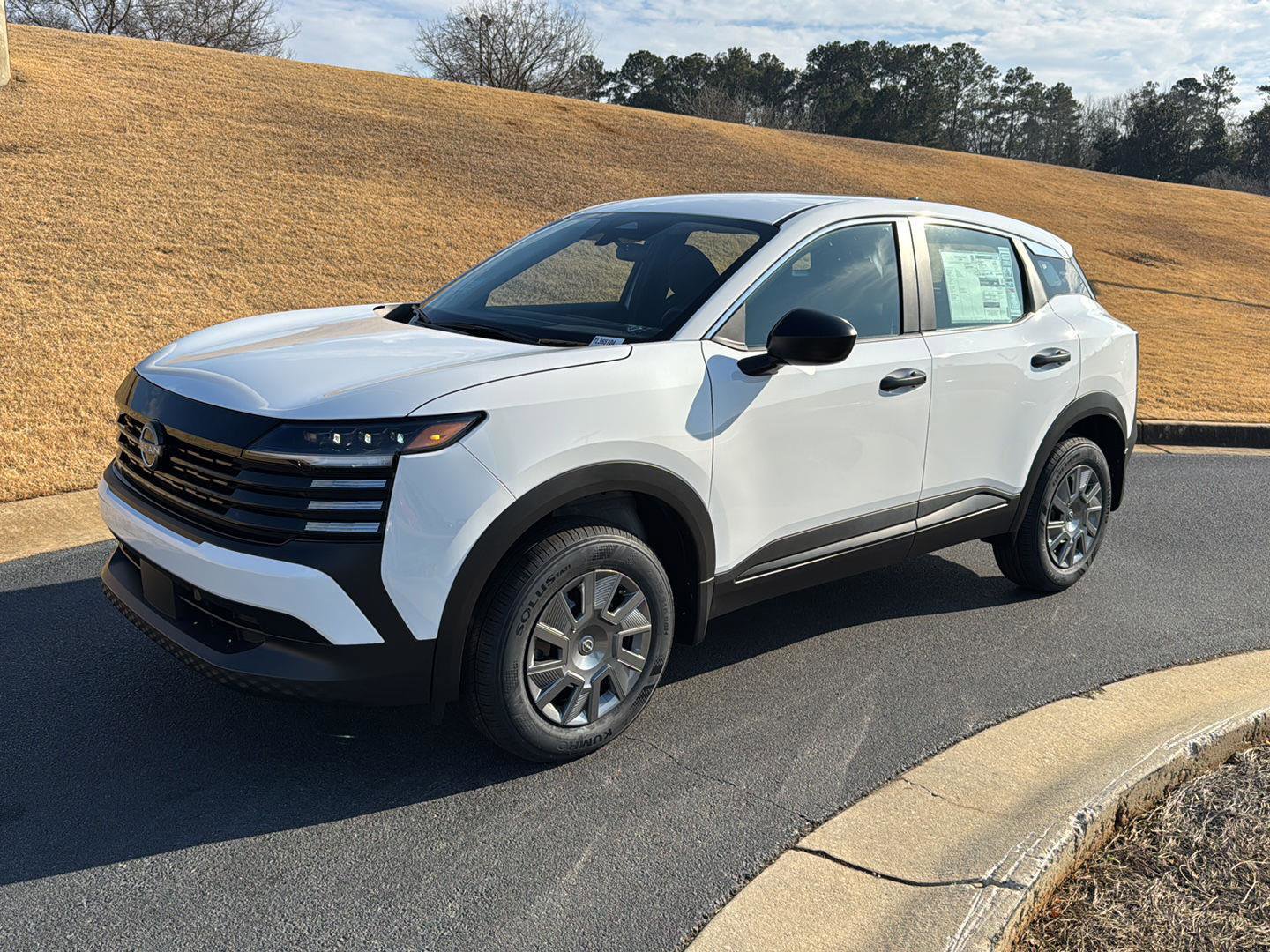 New 2026 Nissan Kicks S image 2