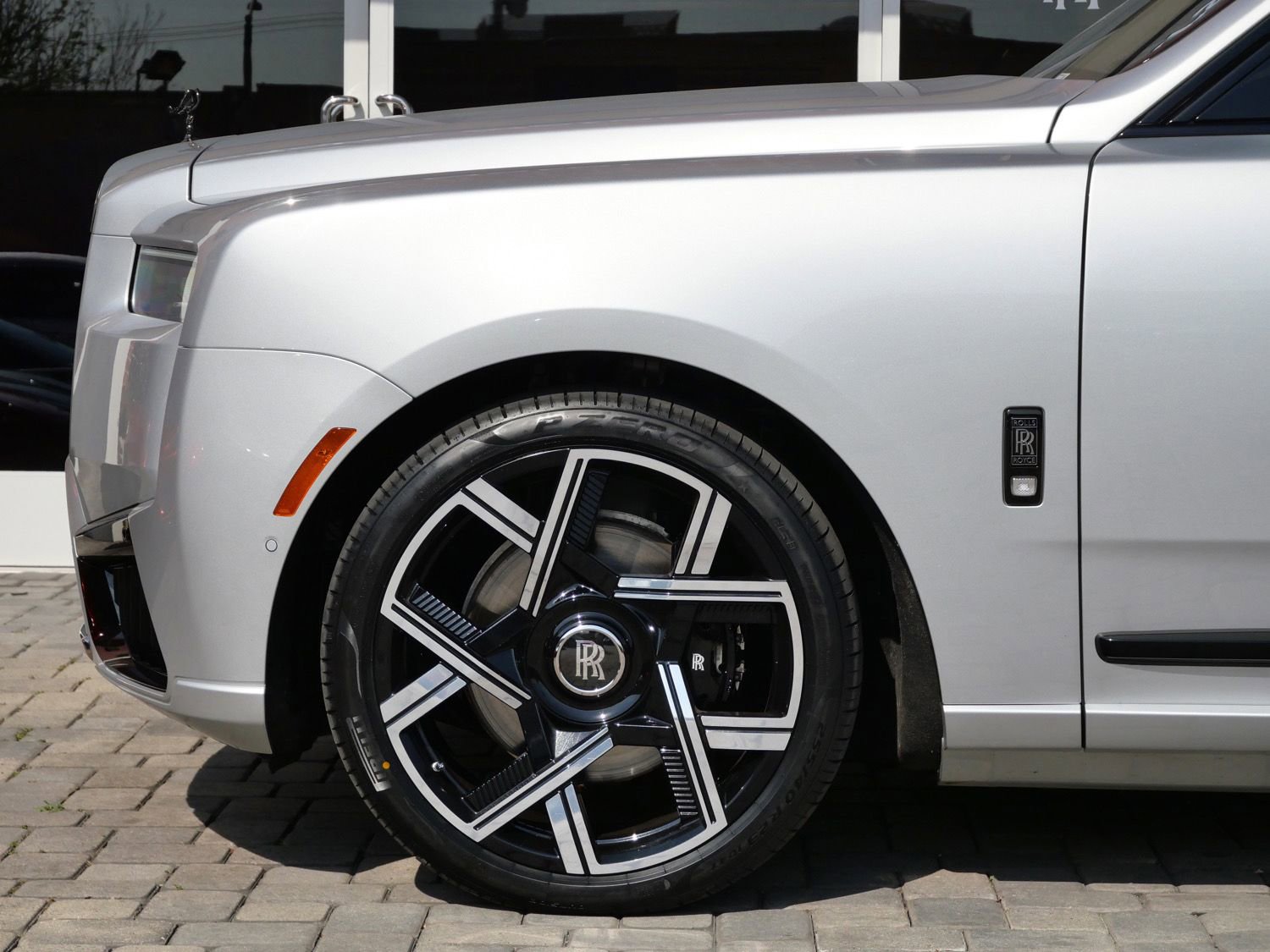 Used 2026 Rolls-Royce Cullinan Black Badge image 12