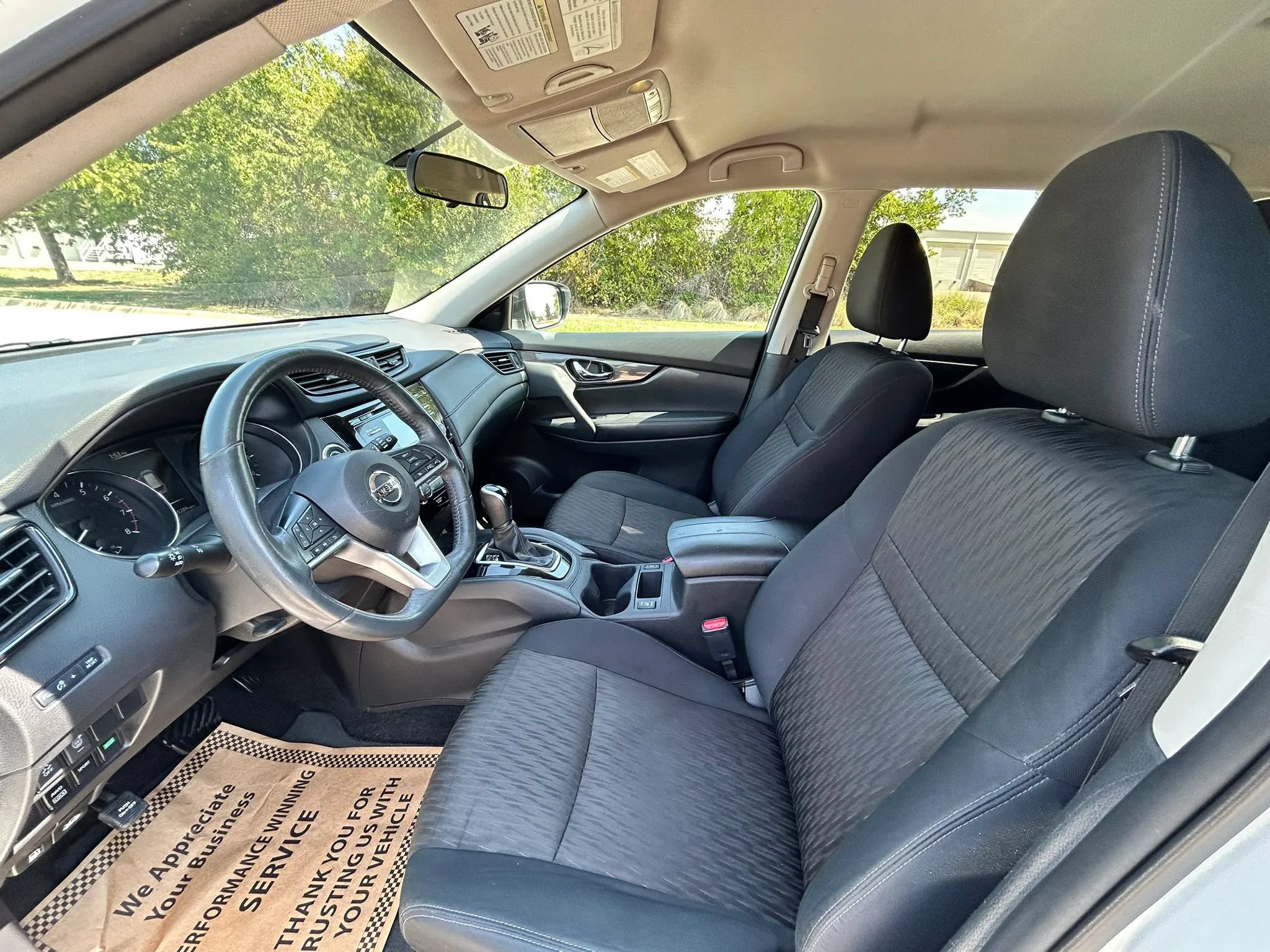 Used 2017 Nissan Rogue SV w/ Midnight Edition AWD/4WD image 12