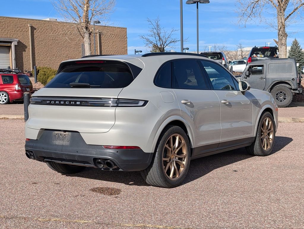 Used 2024 Porsche Cayenne image 7