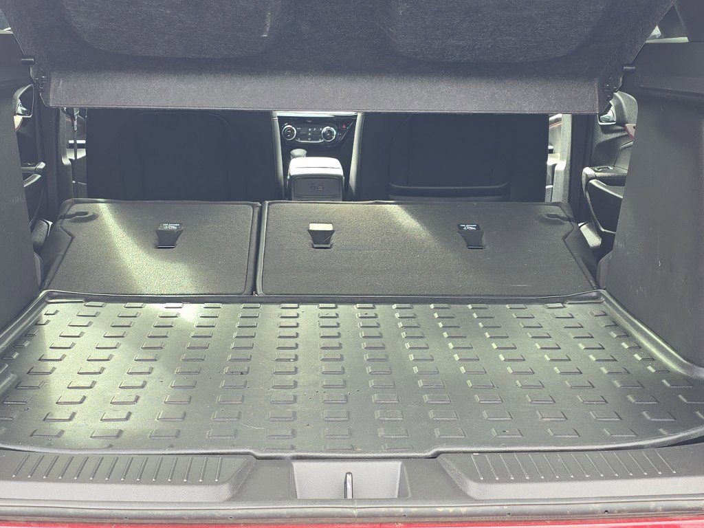 Certified 2025 Chevrolet Trax RS w/ Sunroof Package image 10