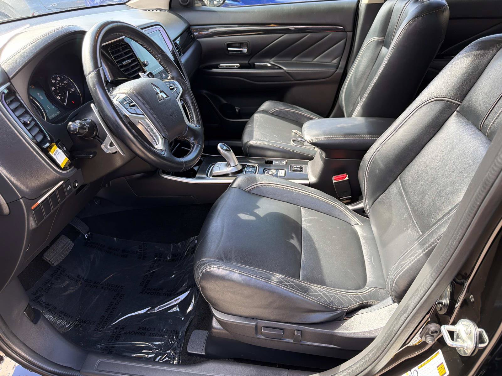 Used 2018 Mitsubishi Outlander SEL AWD/4WD image 14