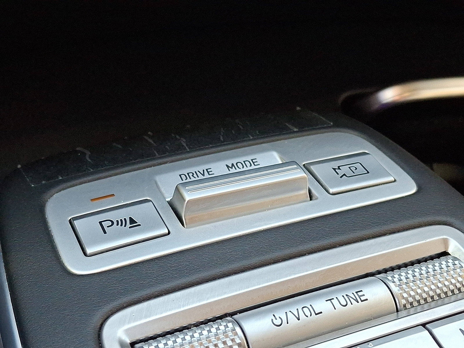 Certified 2022 Genesis GV70 2.5T w/ Advanced Package image 27