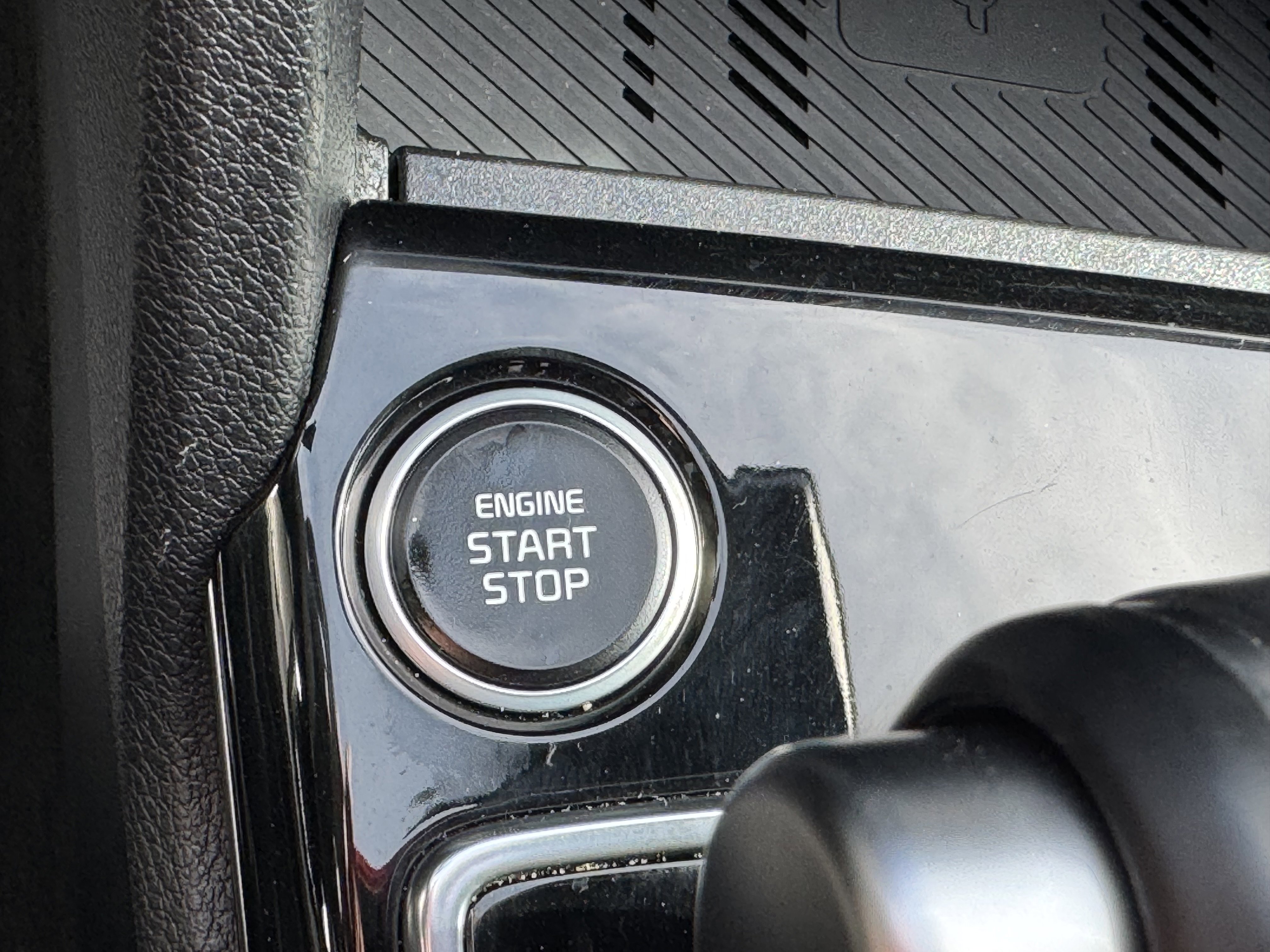 Used 2024 Kia Sportage SX image 18