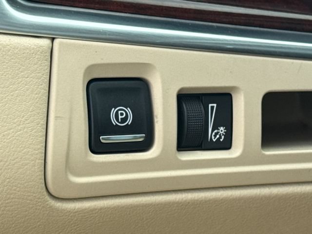 Used 2018 Cadillac XT5 Luxury w/ Driver Awareness Package FWD image 25