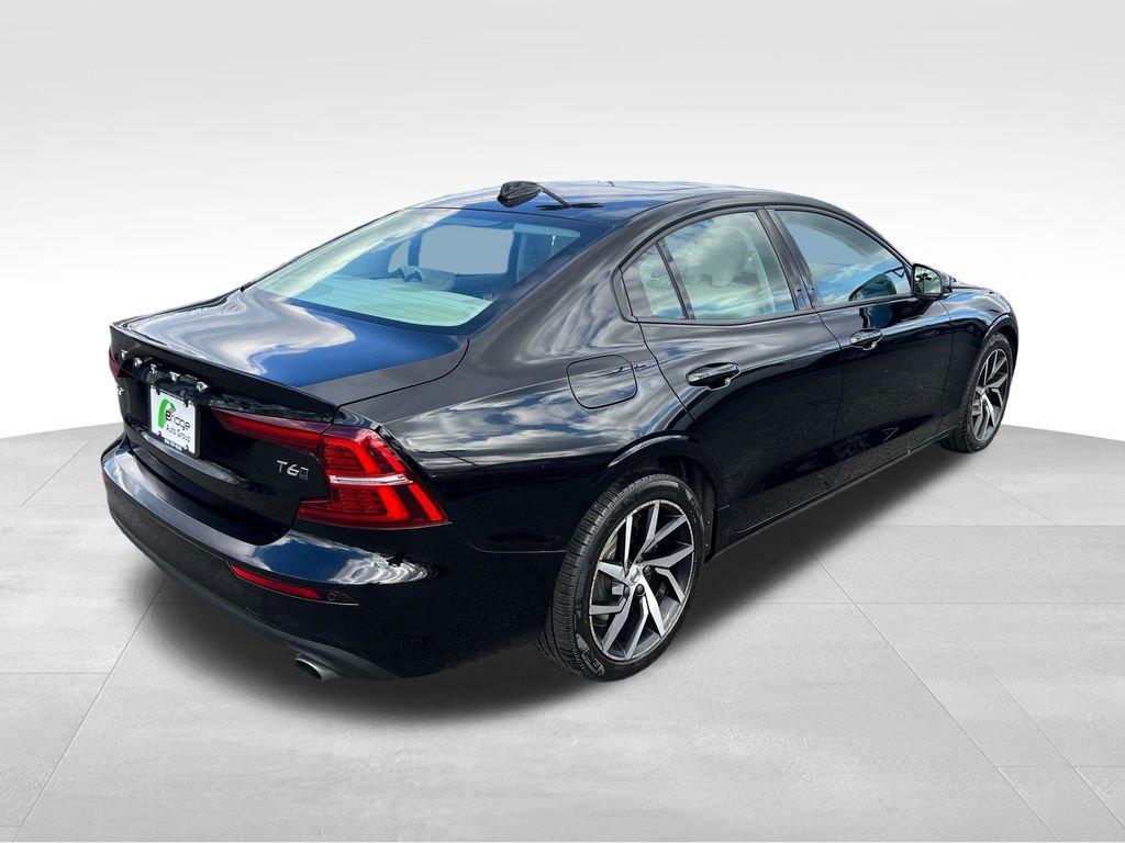 Used 2020 Volvo S60 T6 Momentum image 8