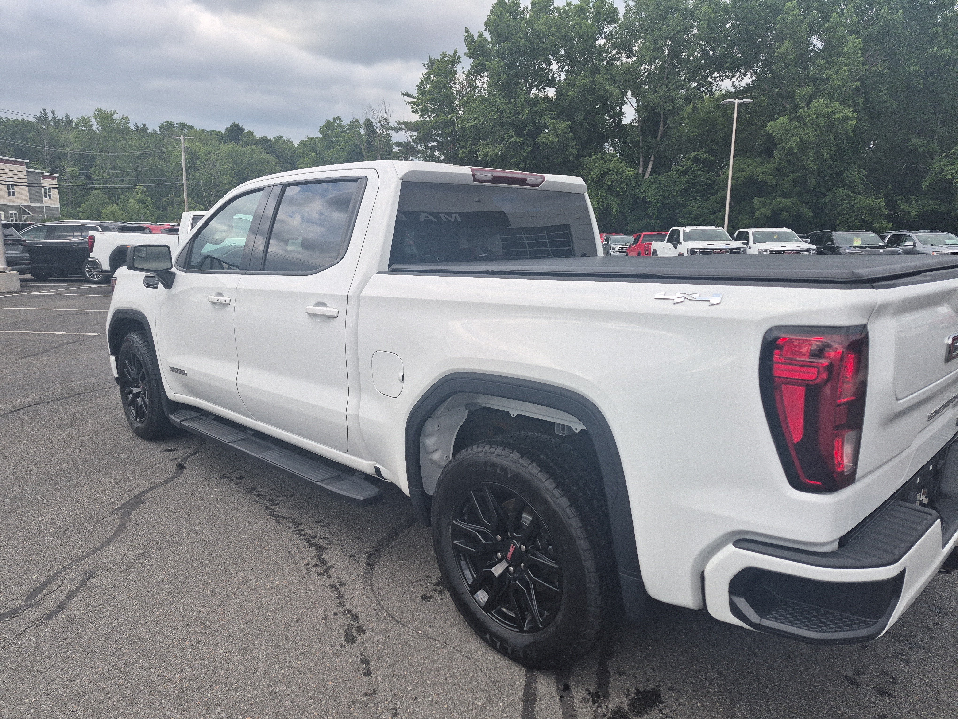 Certified 2023 GMC Sierra 1500 Elevation AWD/4WD image 3