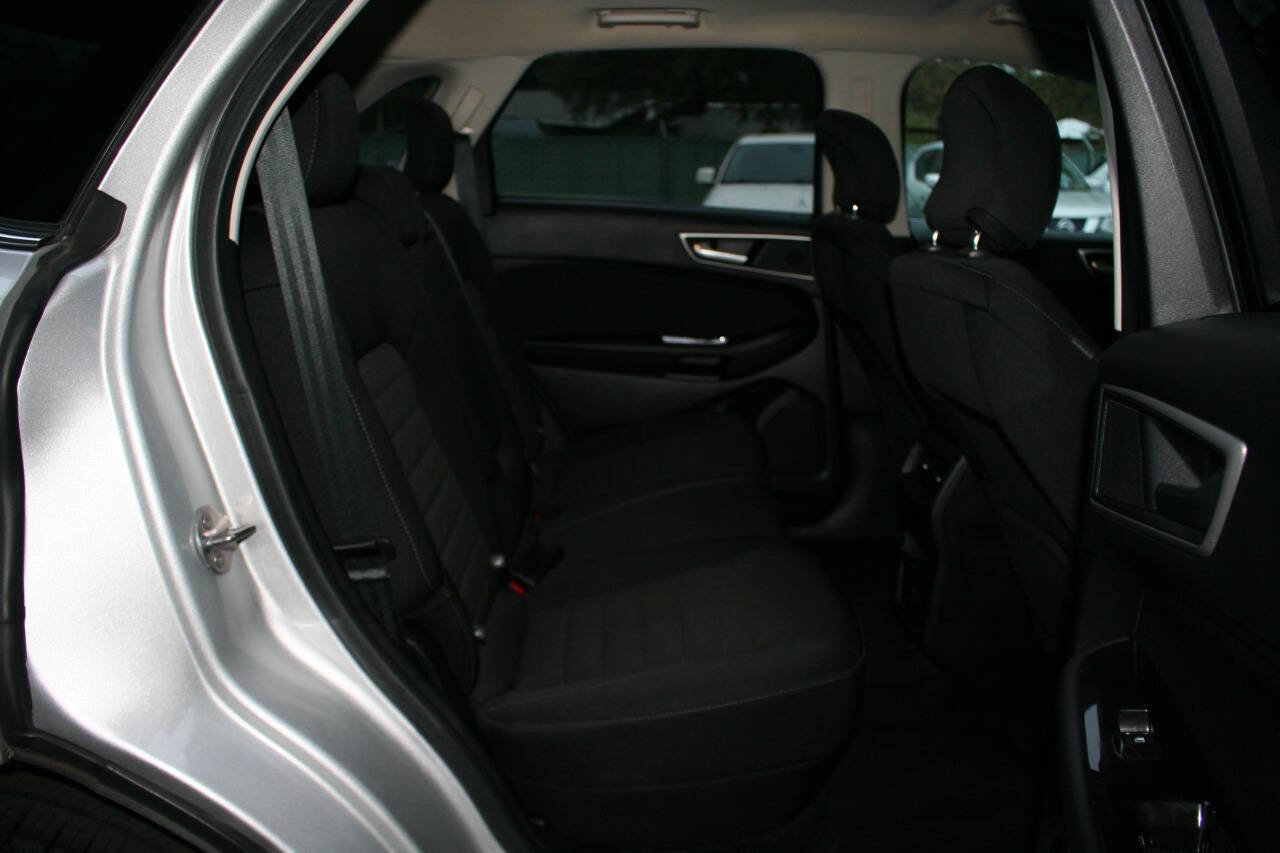Used 2018 Ford Edge SEL image 18