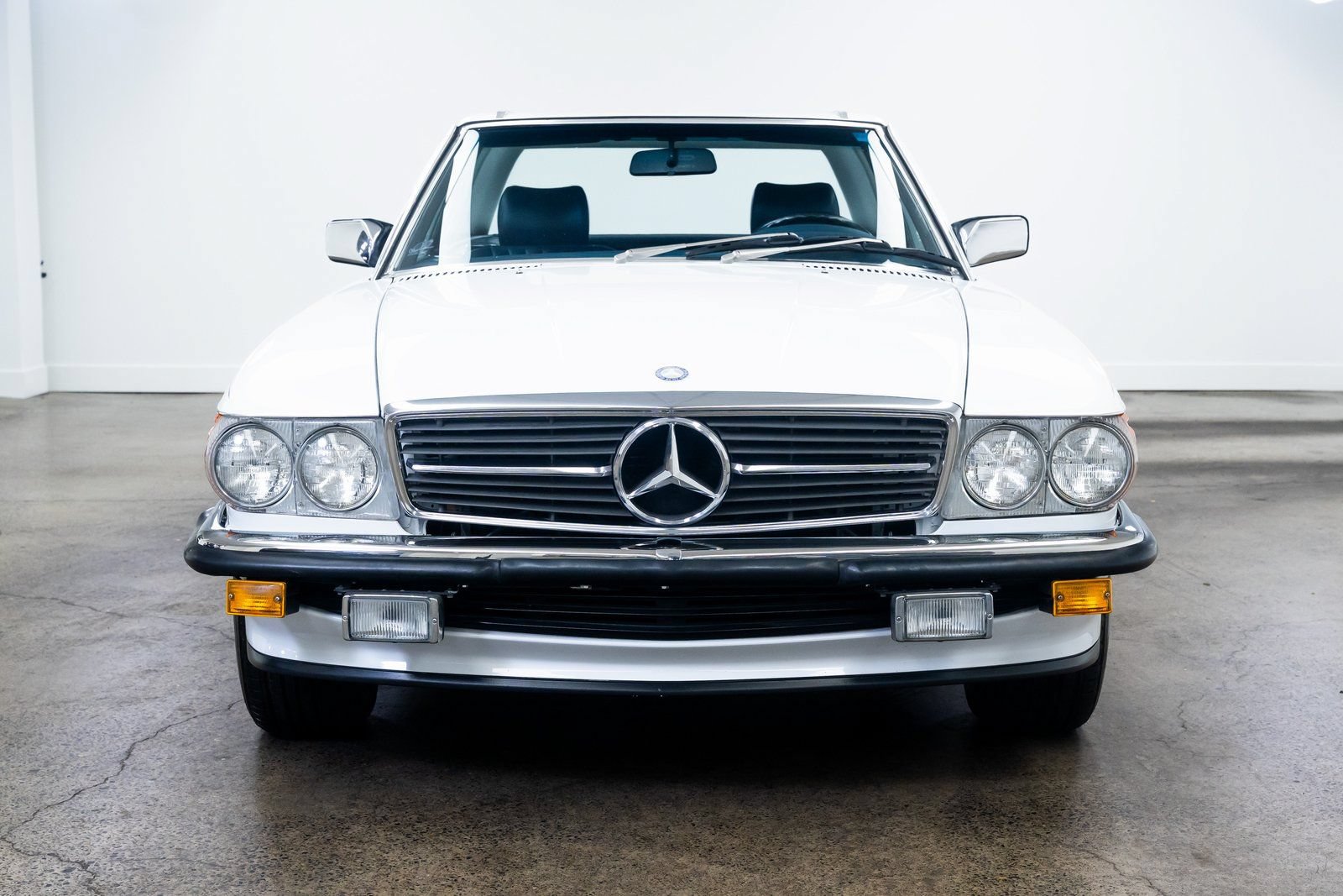 Used 1988 Mercedes-Benz 560 SL image 5