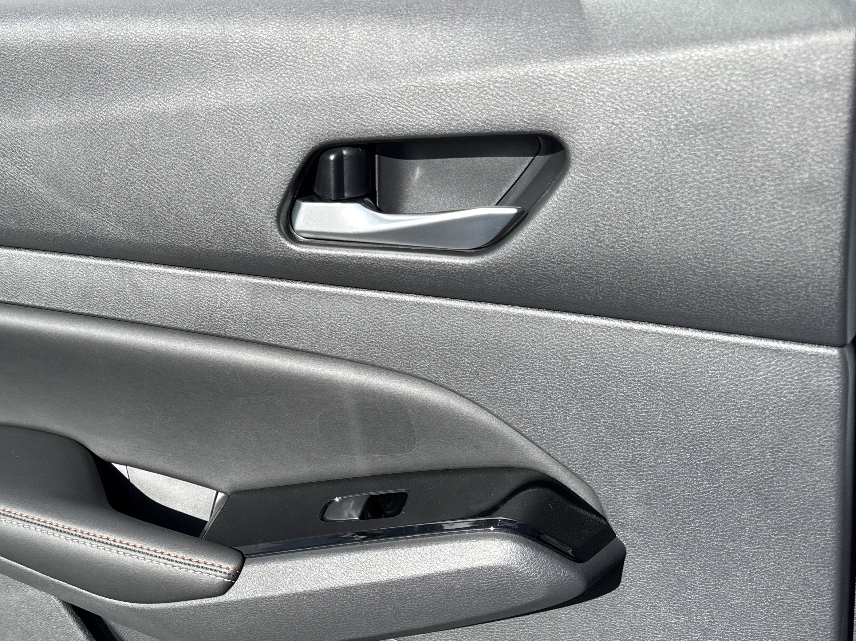 New 2025 Nissan Altima 2.5 SR w/ SR Premium Package AWD/4WD image 12