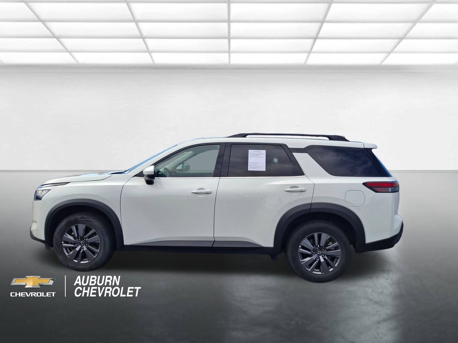 Used 2024 Nissan Pathfinder SV AWD/4WD image 6