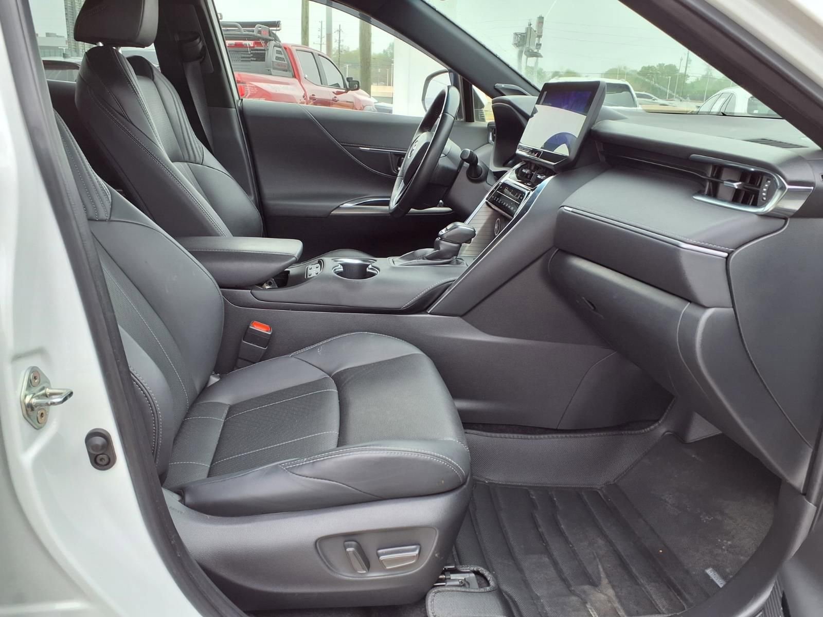 Certified 2024 Toyota Venza Limited AWD/4WD image 20