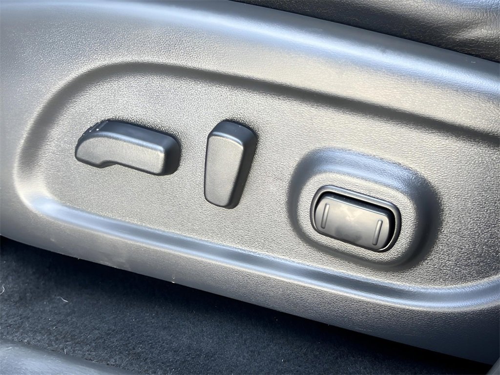 Used 2020 Nissan Pathfinder Platinum image 44