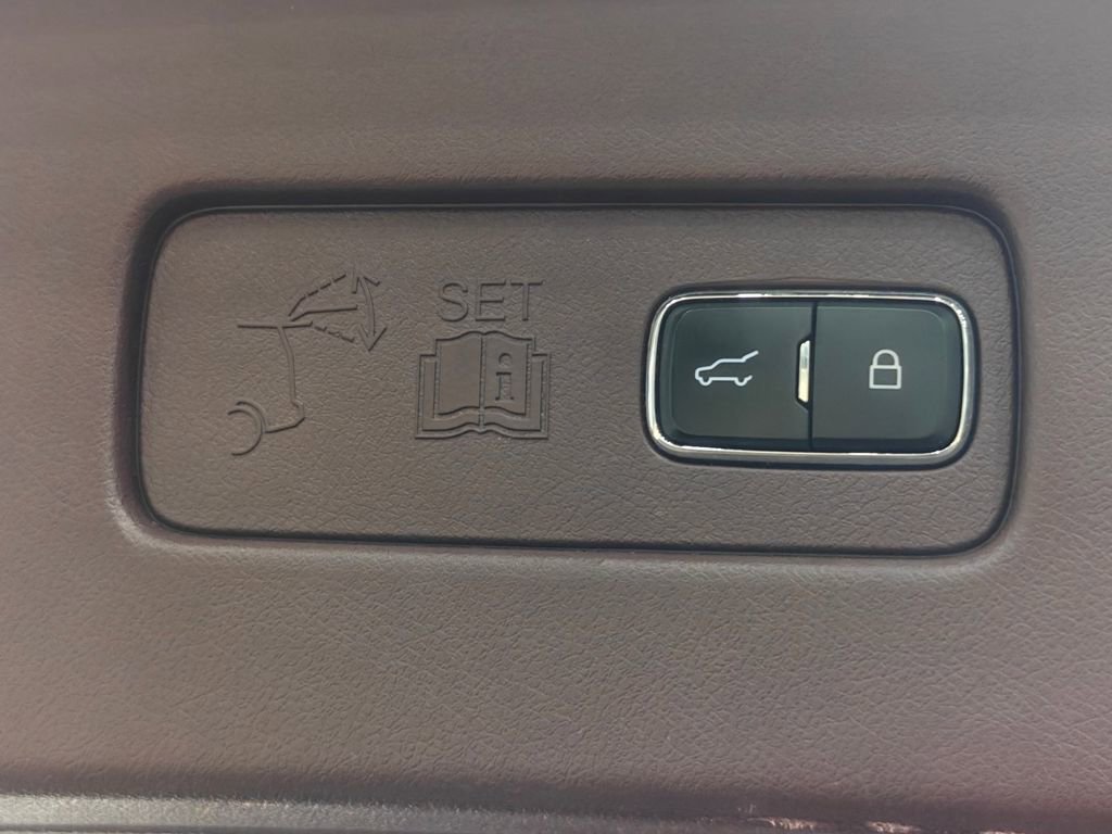 Used 2020 Lincoln Aviator Black Label w/ Dynamic Handling Package image 48