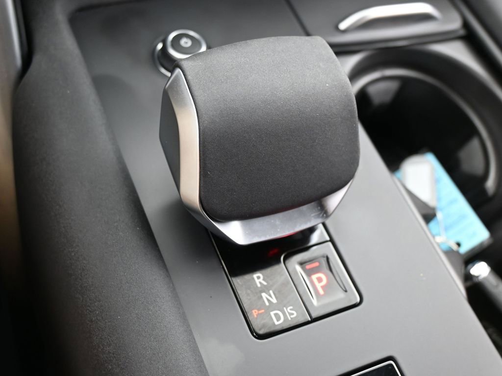 Used 2026 Land Rover Discovery Limited Edition image 27